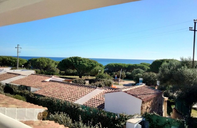 Stunning villa for 7 guests with A/C, WIFI, TV and patio