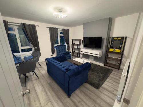 Stylish 2BR, Fast Wifi with balcony