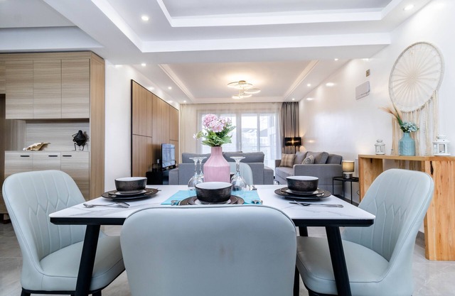 Stylish 3 Bedroomed City Apartment