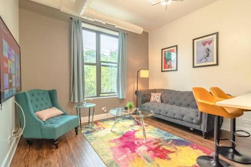 Stylish 420 friendly 3BR Suite Near Soldier Field and McCormick Place