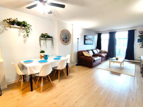 Stylish Apartment in Calgary Downtown, Free Parking & Wi-Fi