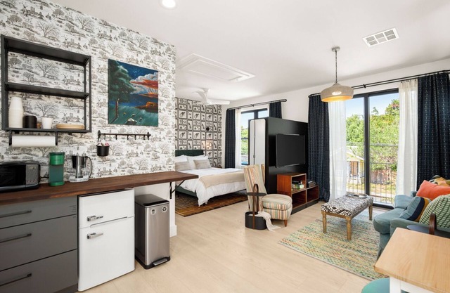 Stylish Bungalow Near Everything in East Austin!