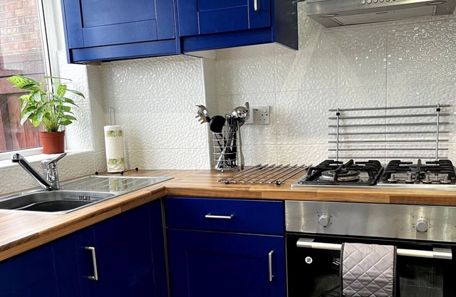 Stylish Cosy Home - M42, Airport, NEC & Train St