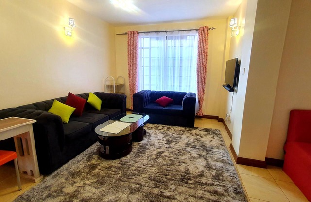 Stylish Luxe Apartment- 2 mins walk from Shopping Mall and Market