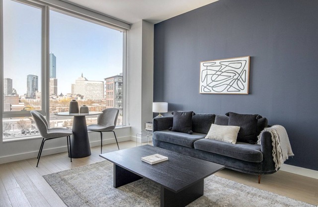 Stylish South End Studio w/W/D & Gym, nr Whole Foods, by Blueground