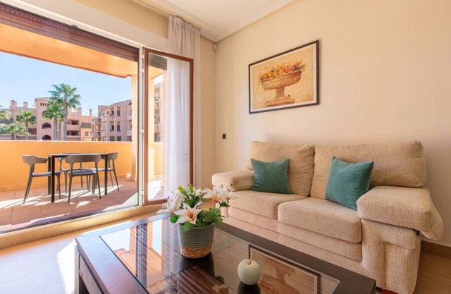 Sun Pool and Relax near the Coast Free Parking