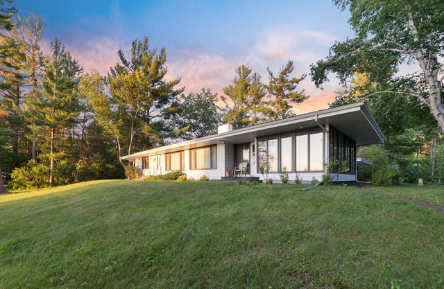Sunset Bay Lake Home w/Sauna & 32ft Dock