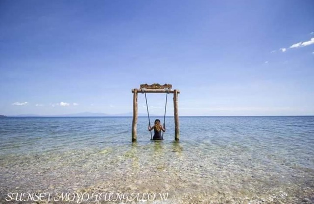 Sunset Moyo Bungalows