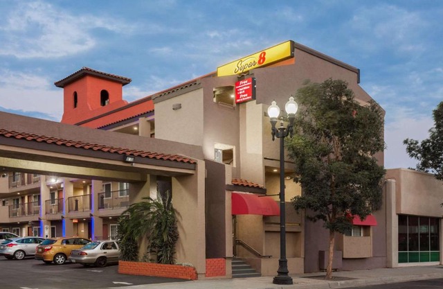 Super 8 by Wyndham El Cajon San Diego