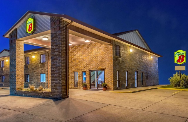 Super 8 by Wyndham Wakeeney