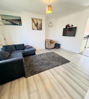 SwankyHome4Groups/Contractors/M5