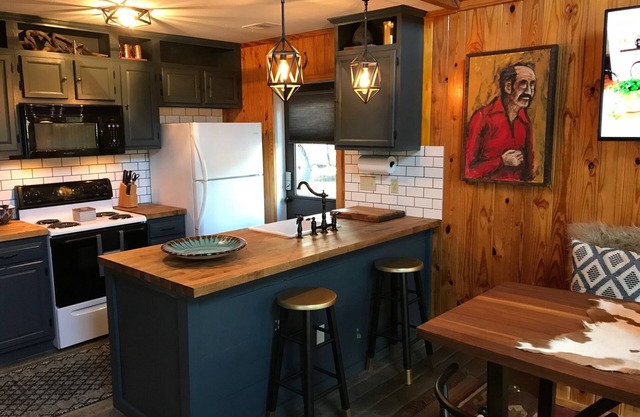 Tannenbaum Golf Club Cabin