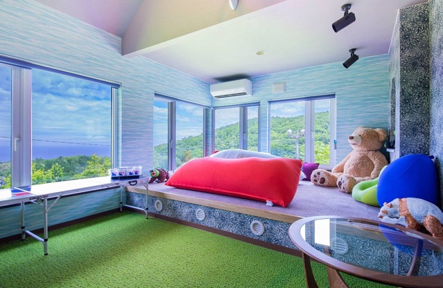 THE BASE - THE HARUKAYAMA BASE /Otaru Hokkaidō