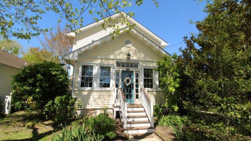 The Duck Pond Cottage
