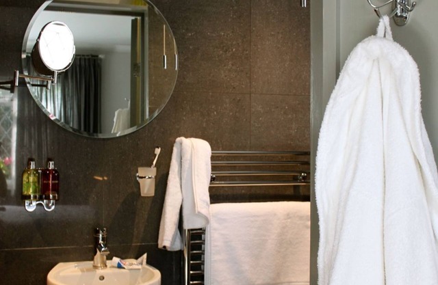 The Grey Room - Luxurious, Private