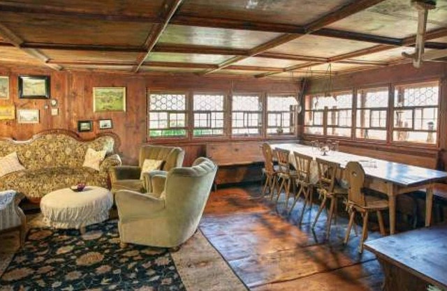 The historic Vogtshof - romantic garden, listed building