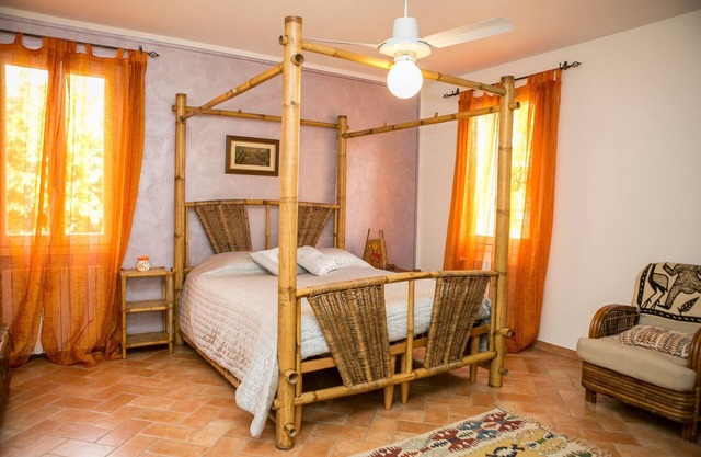 "The house in the park" B&B rural hospitality located in the Padana countryside.