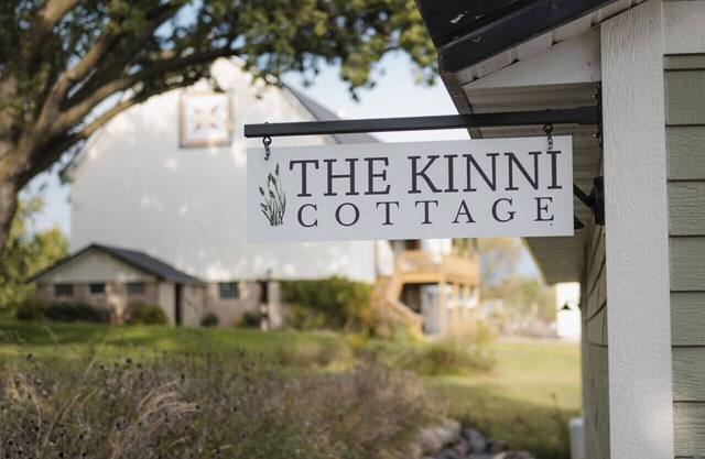The Kinni Cottage - Entire Riverfront Cottage