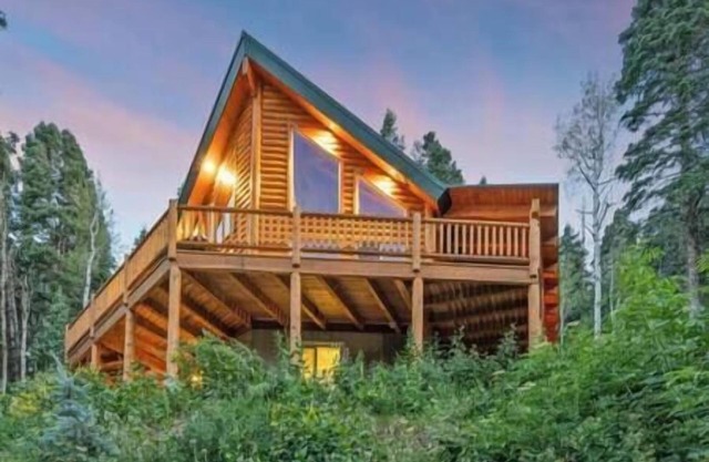 The Moose Manor Lodge