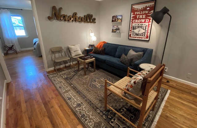 "The Nashville Local" in Hillsboro Village, walk to Vandy & Belmont Universities