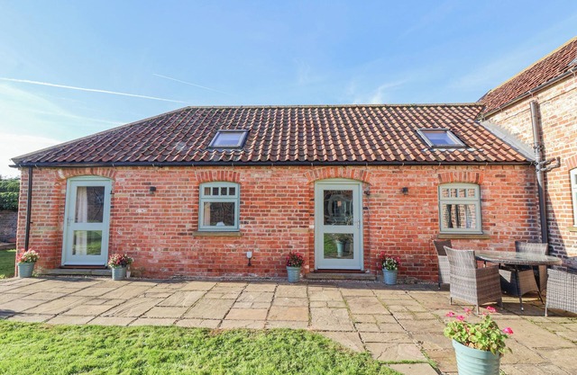THE OLD STABLE, with a garden in Hornsea
