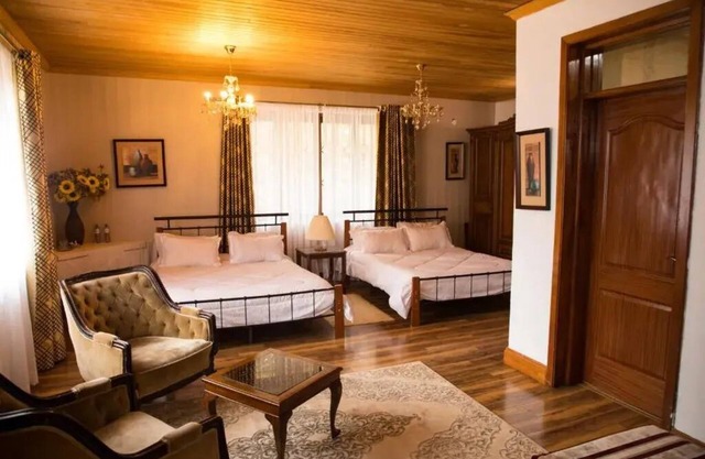 The Palace Inn - twin room 4