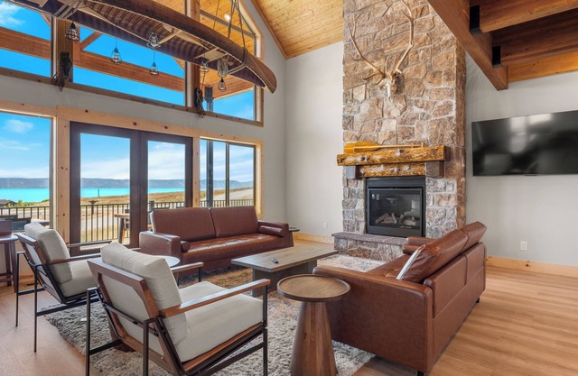 The Ranch at Bear Lake | 7BR Lodge w/Hot Tub, Theater & Reserve Beach