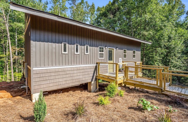 The Retreat @ Alpine South, Massive deck with view