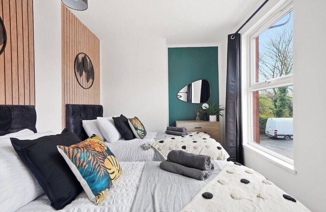 The Scandi Gem of Nottingham - Sleeps 10
