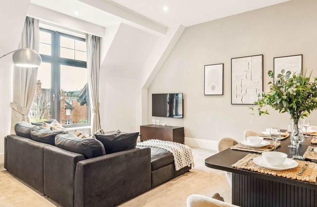 The Sovereign Suite - 2-bedroom Luxury Apartment