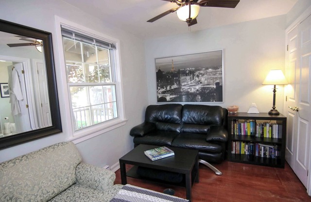 The Tuxedo Suite | The Jypsy Inn