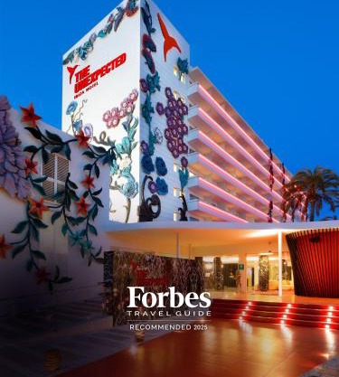 The Unexpected Ibiza Hotel - Ushuaïa Club entrance included