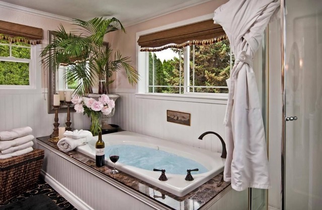 The Villa Vista & The Irish House Suite