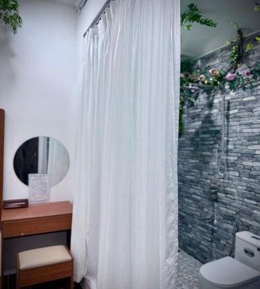 Thiên Nhiên Hotel