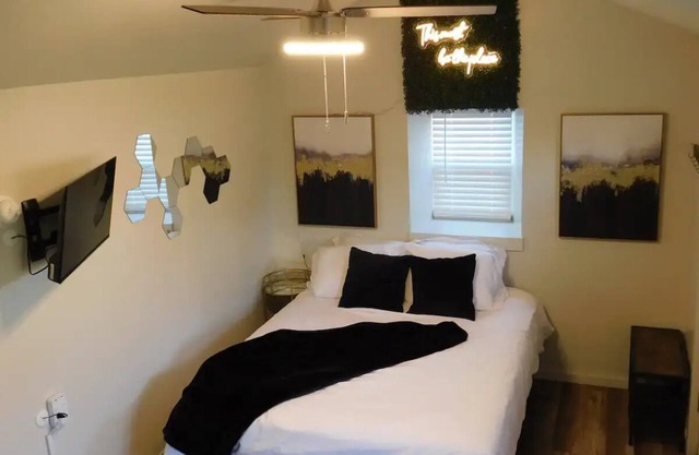 This must be the place - OKC- walking distance to western ave.