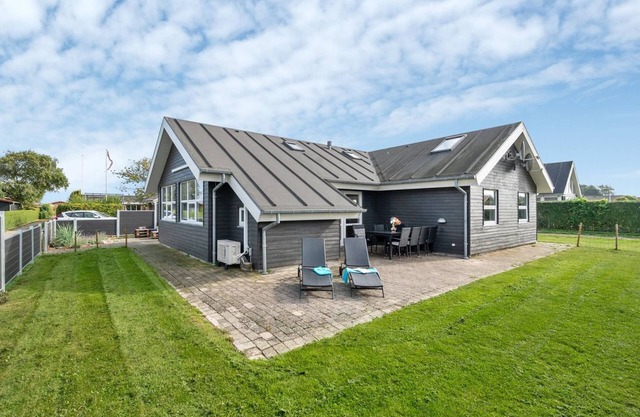 "Thorwith" - 150m from the sea by Interhome