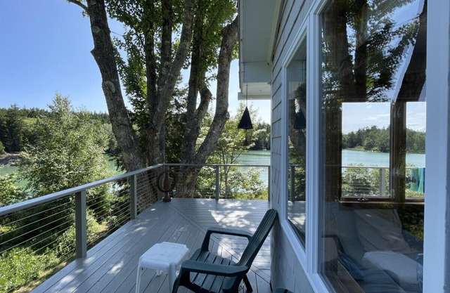 Tidal View House on Calderwoods Neck