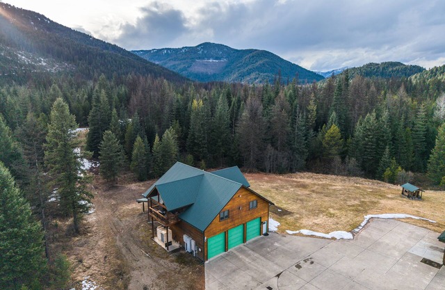 Timber Ridge Retreat-4 bedroom,2 bathroom home on ranch with great location!