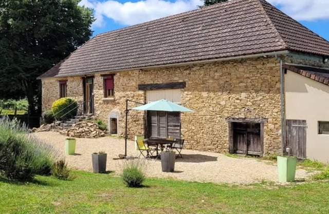 Traditional and modern gîte in Périgord Vert