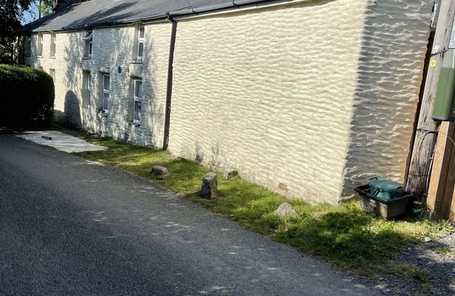 Tranquil country cottage 5 minute drive to beach