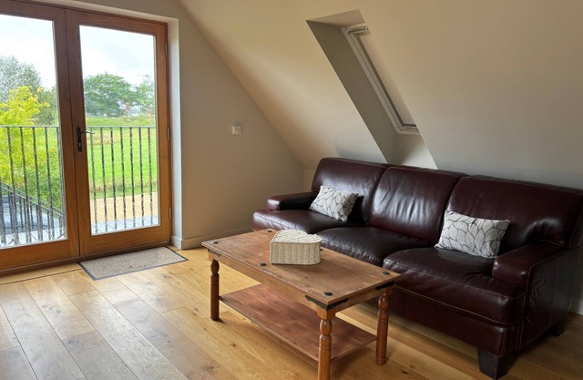 Tranquil Pond View Loft Retreat in Sudbury