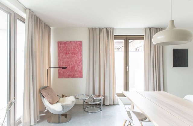 Tranquil Urban Escape: 2-BDR Retreat in Ghent