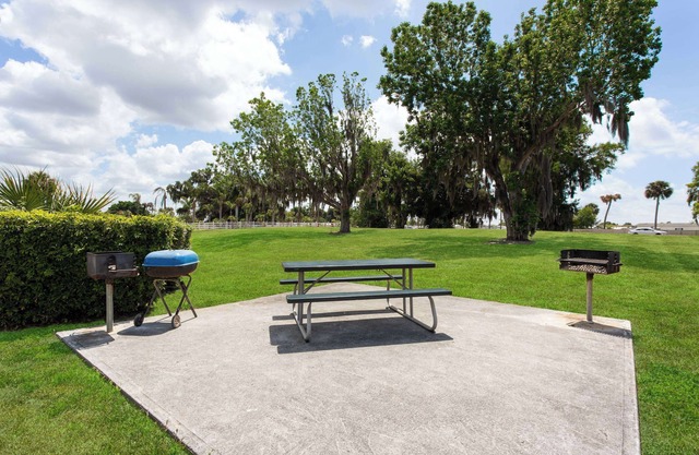 Travelodge Suites by Wyndham Lake Okeechobee