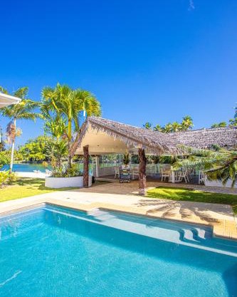 Tropicana Lagoon Apartments