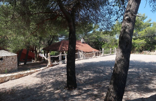 Two bedroom apartment with balcony and sea view Lovište, Pelješac (A-22220-c)