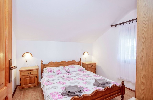 Two bedroom apartment with terrace Jezera, Murter (A-21148-b)