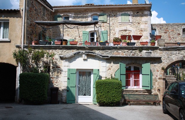 Typical restored stone village house with cool, tranquil vaulted ceilings.