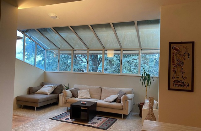 Under The Moon: House in the Countryside Family Apartment with Balcony and Garden