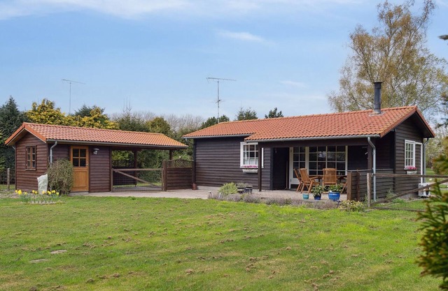 "Undis" - 660m from the sea by Interhome