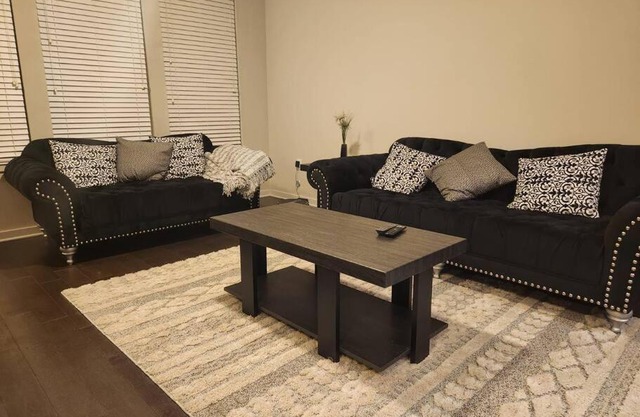 Unique Apartment by Katy mills